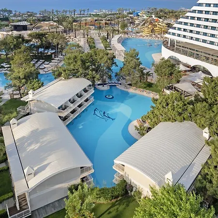 Titanic Deluxe Lara Resort
