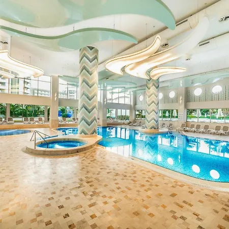 Resort Titanic Deluxe Lara 5*