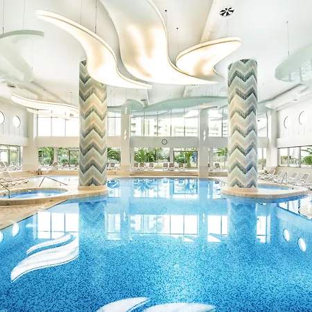 Semesteranläggning (resort) Titanic Deluxe Lara 5*